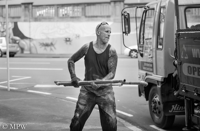 Auckland City street photo, Queent St, black and white